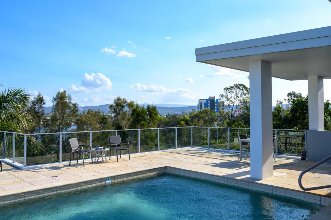 Apartment Luxury Varsity-robina-bond