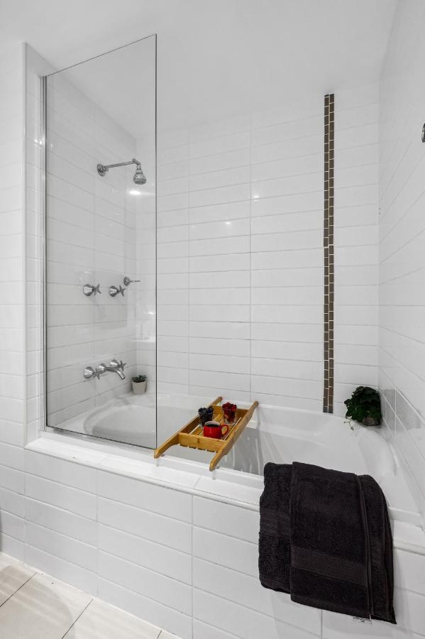 Apartment Luxury Varsity-robina-bond *